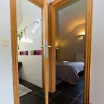 Le Manoir Du Capitaine Apartahotel Feluy