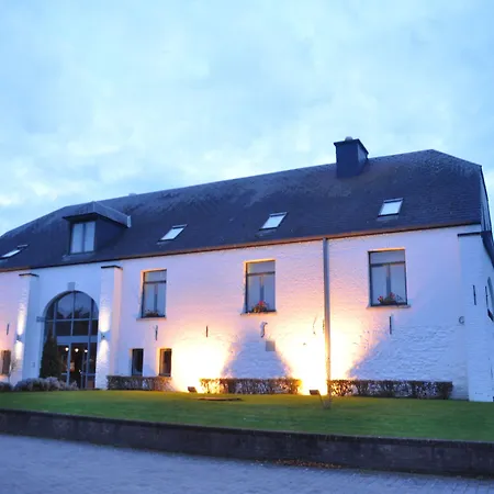 Le Manoir Du Capitaine Apart Otel Feluy