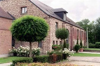 Le Manoir Du Capitaine Apart Otel Feluy